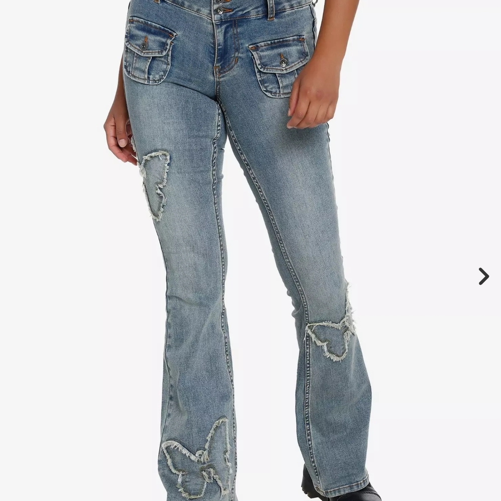 Stylish Blue Distressed Women's Jeans